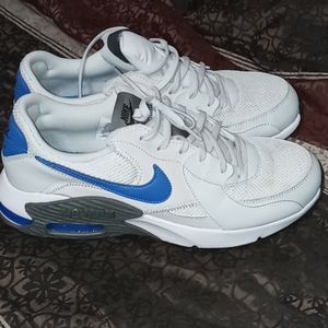 Nike Air lowtop sneakers